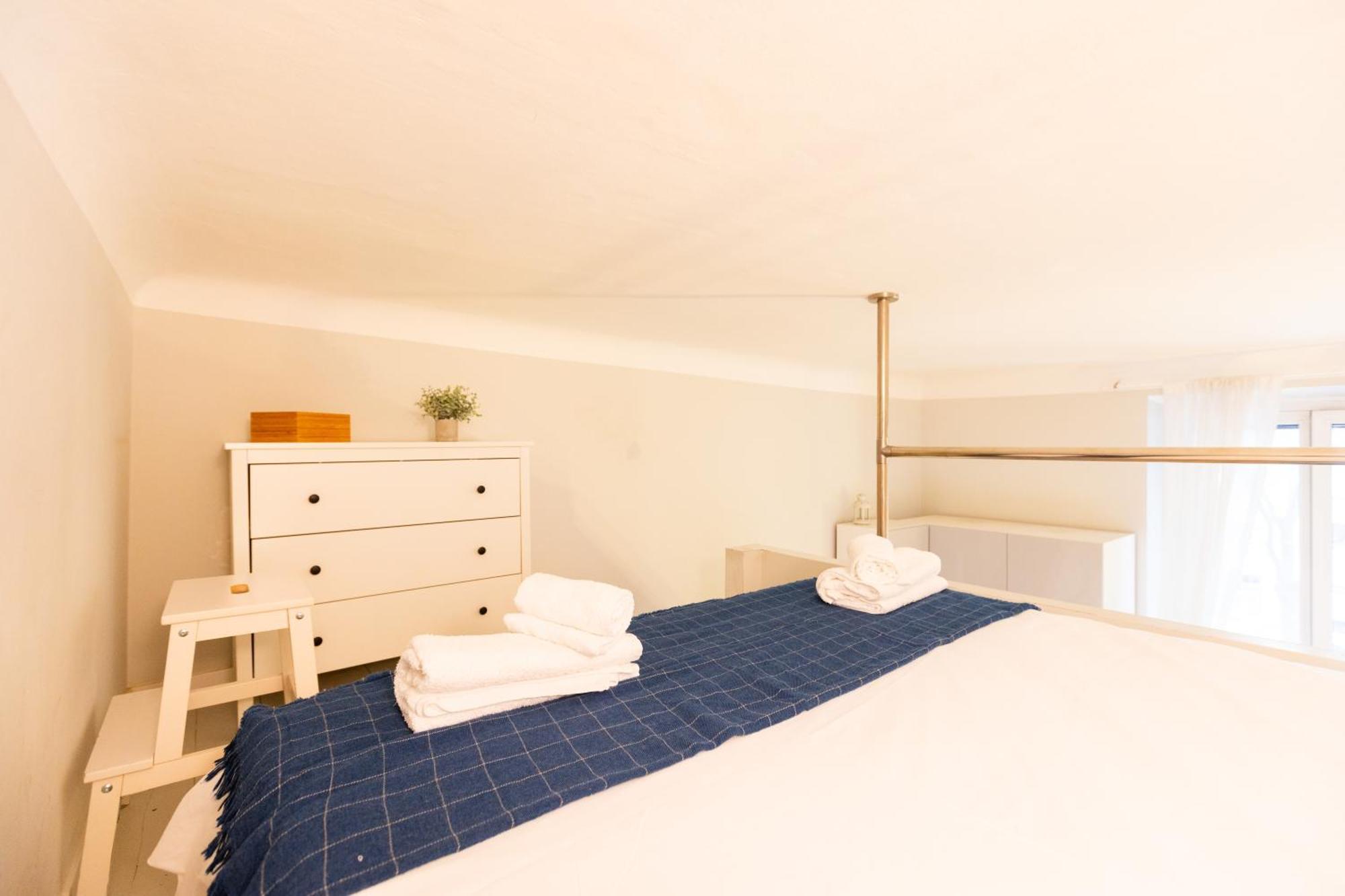 Design E Stile, Rifugio Alighieri A Centro Appartement Milan